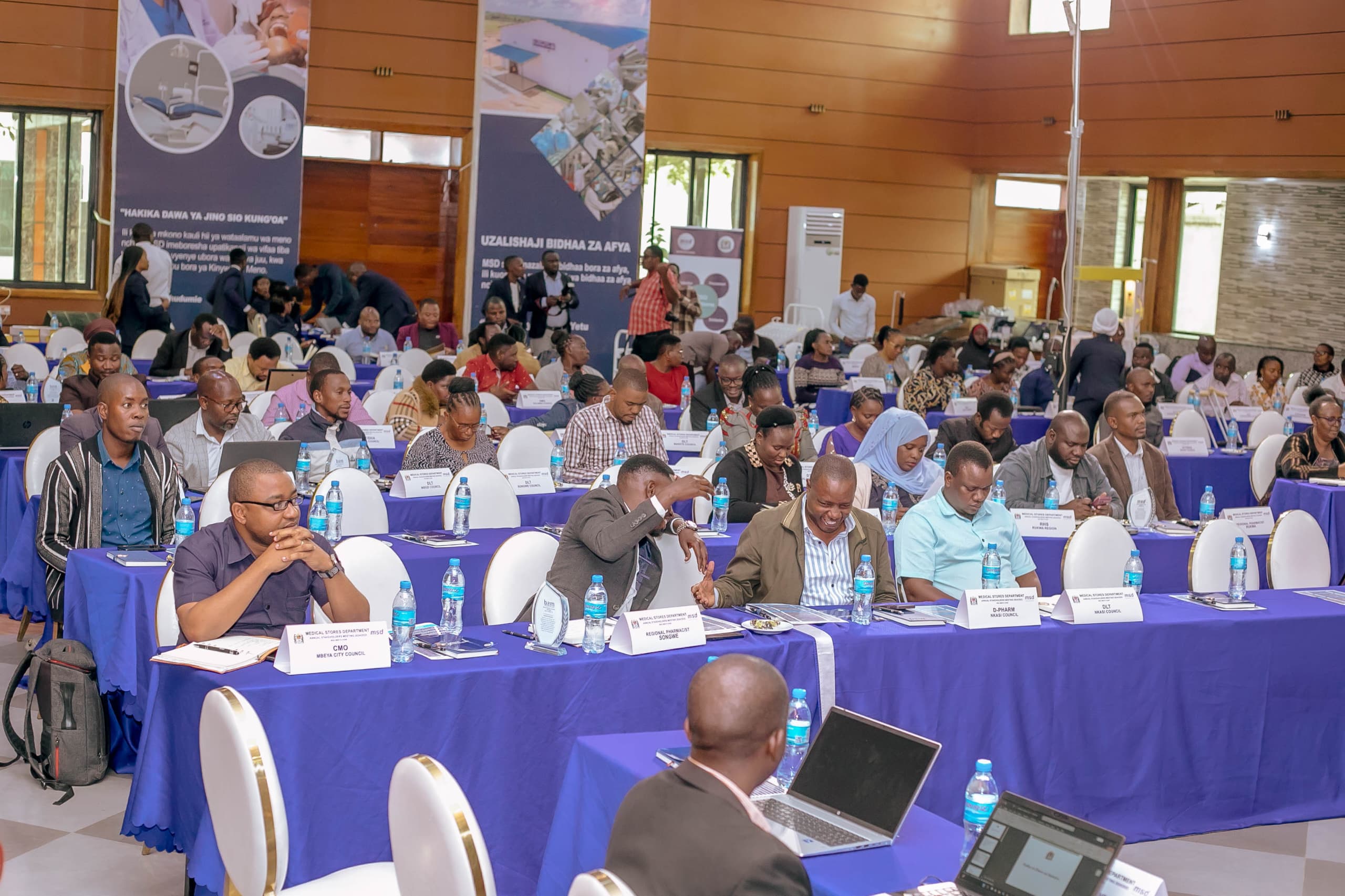 Baadhi ya Wateja wa MSD Wakifuatilia Mada,Wakati wa Mkutano wa MSD na Wateja Wake 2025 Mkoani Mbeya