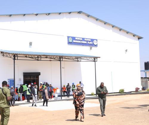 Parliamentary Standing Committee on Health and AIDS Issues, Leaving a Glove Manufacturing Factory